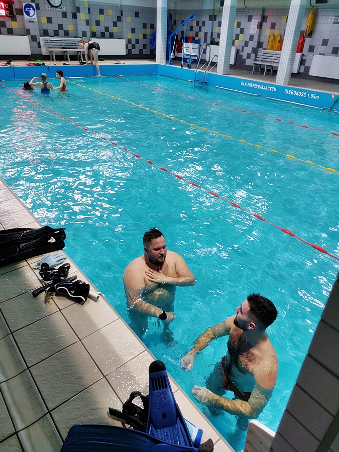 Hokej pod wodą Walenie Siemianowice Śląskie Trening 1 II 2025